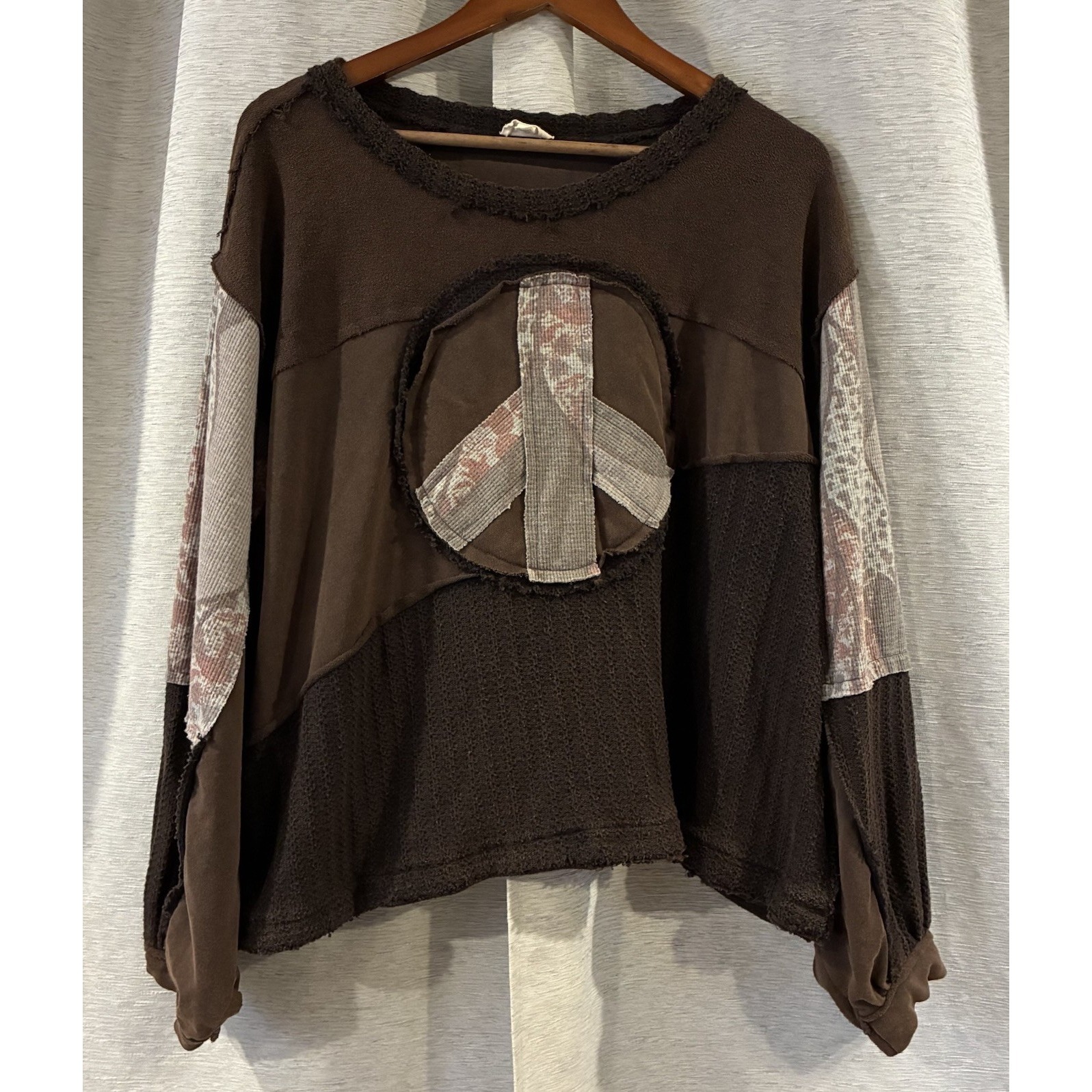 Pol Patchwork Peace Sign Top Women's Large Brown Boho Raw Hem Hippie Oversized
